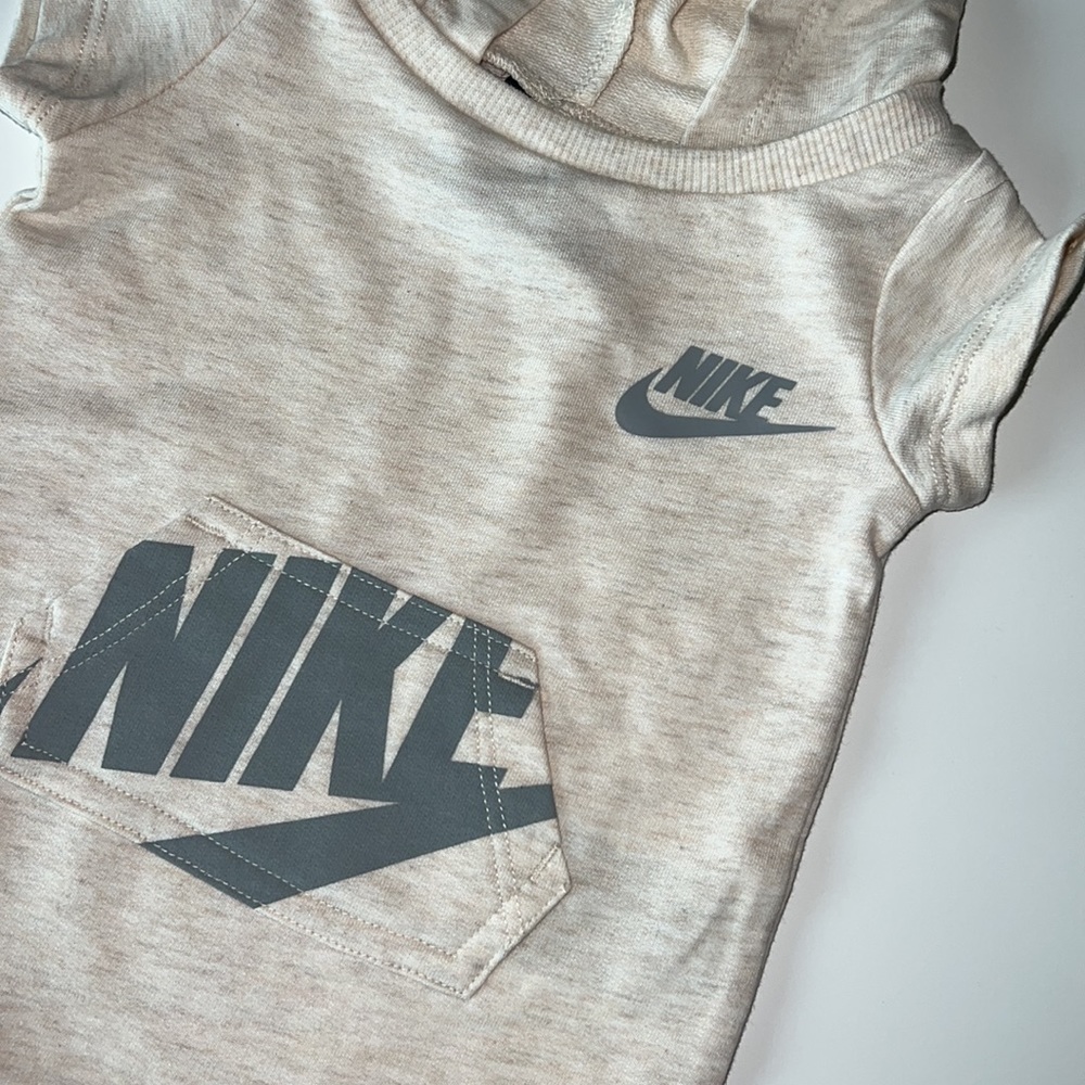 Nike ✔️ - Picture 5 of 9